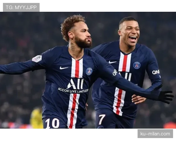 巴黎圣日耳曼法甲持续强势，欧冠表现波动是否对晋级形势产生影响